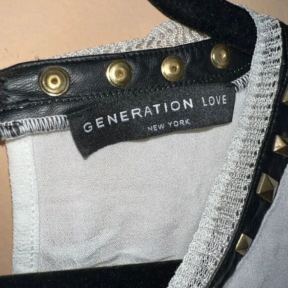 Generation Love White Semi-Sheer Gold Metal Rivets Long Sleeve Blouse Medium - Picture 4 of 7